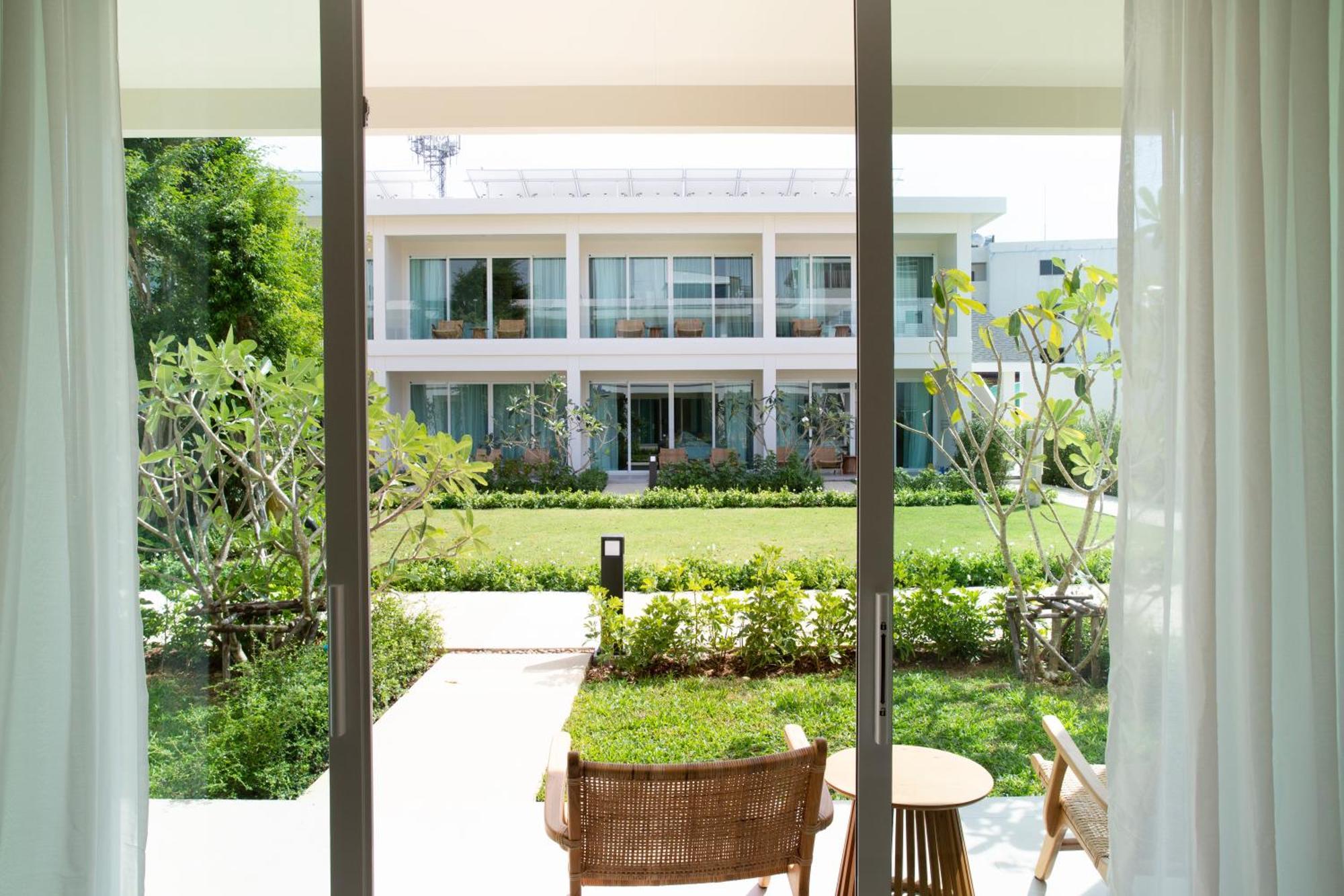 Niranapa Boutique Resort Kata Beach  Exterior photo
