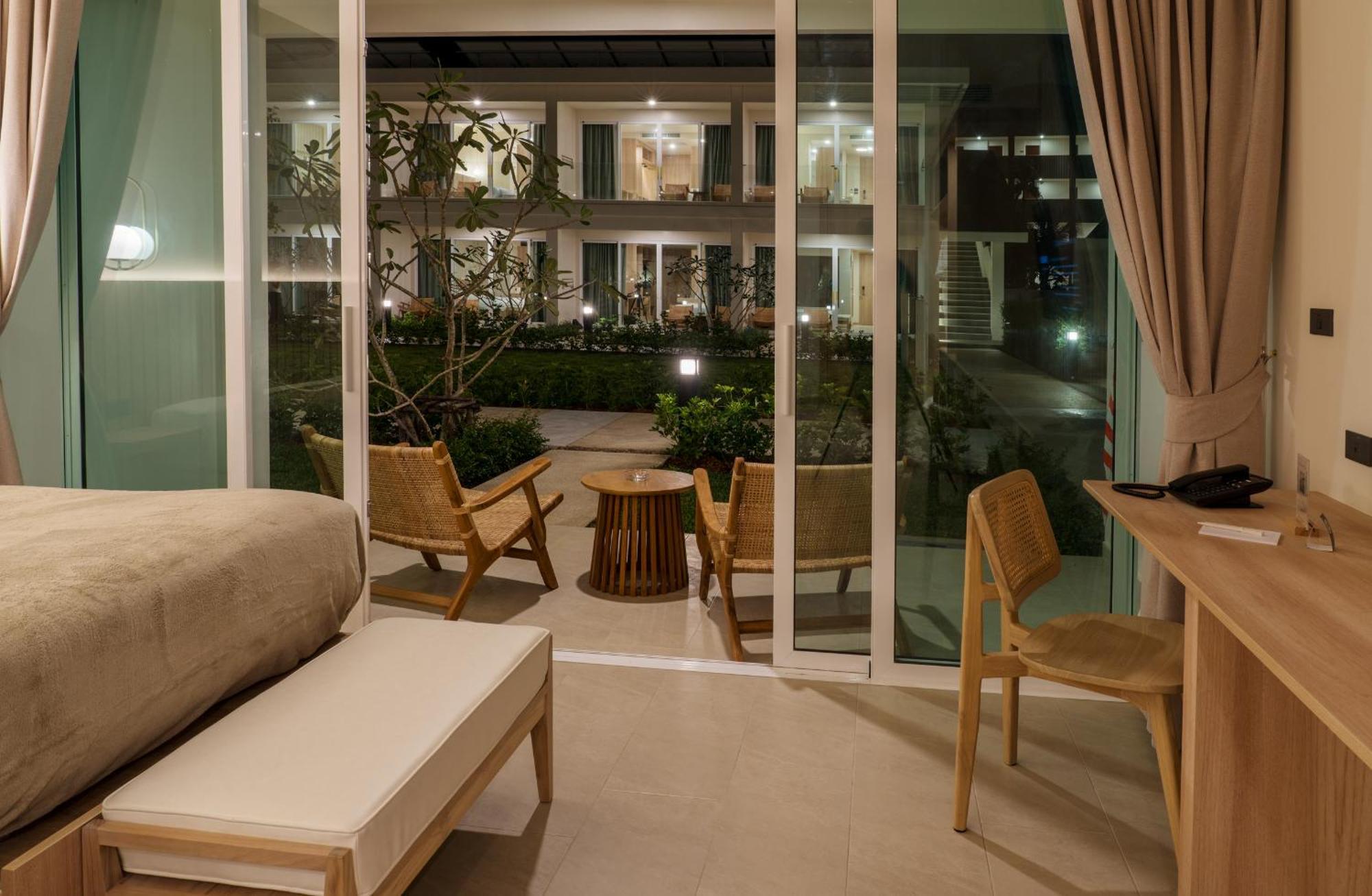 Niranapa Boutique Resort Kata Beach  Exterior photo
